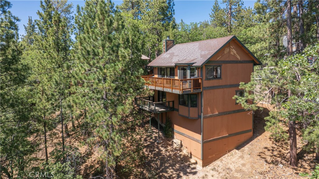 696 Menlo Drive