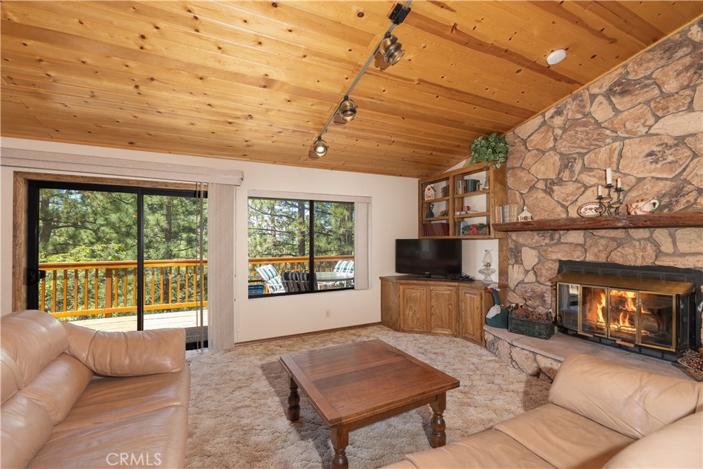 696 Menlo Drive