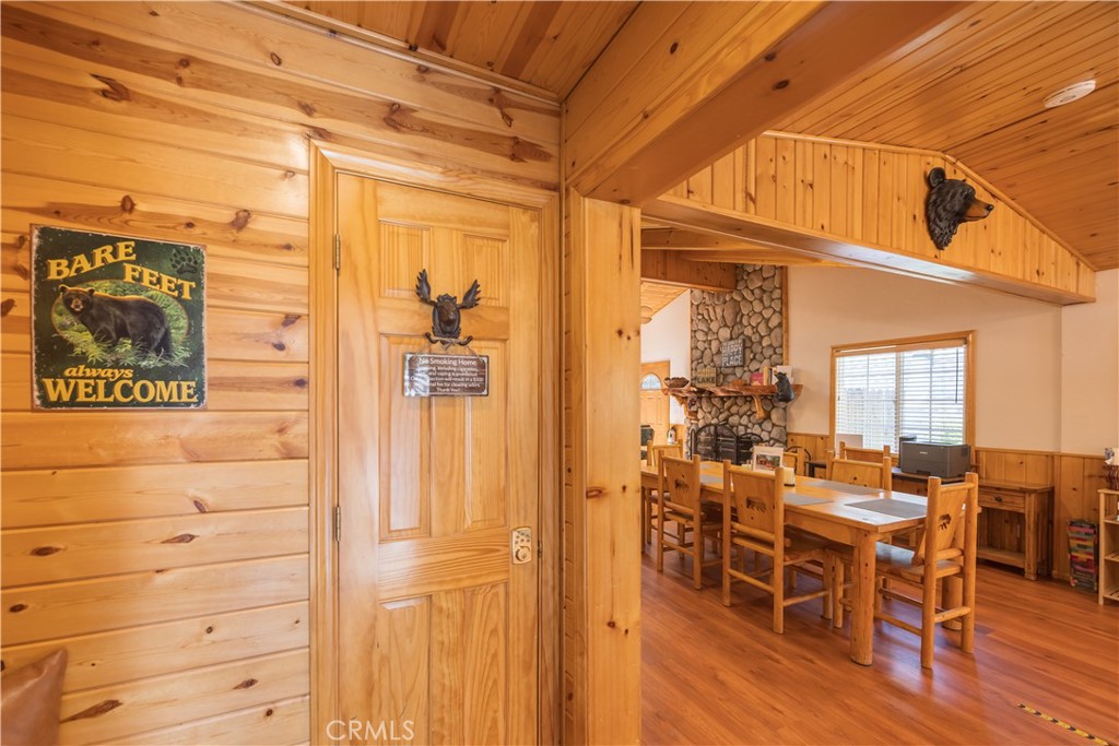 40356 Cliff Lane
