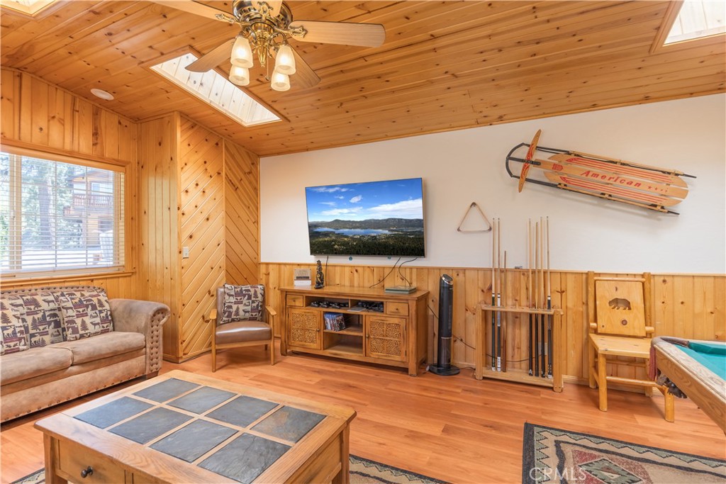 40356 Cliff Lane