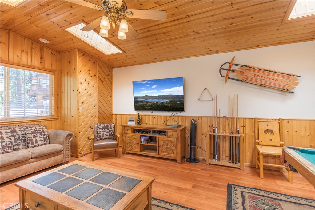 40356 Cliff Lane
