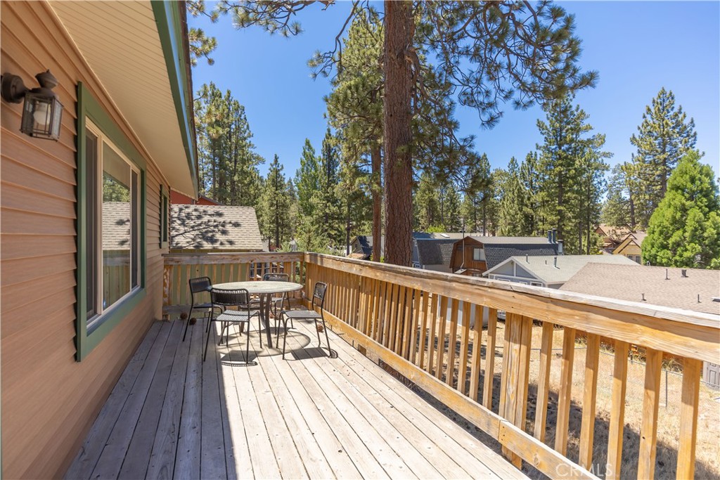 544 Vista Lane