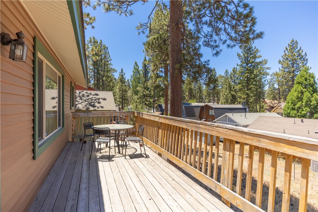 544 Vista Lane