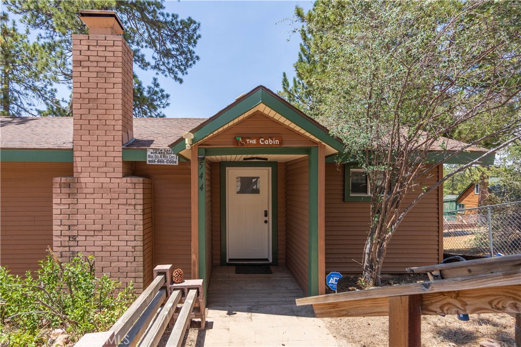 544 Vista Lane