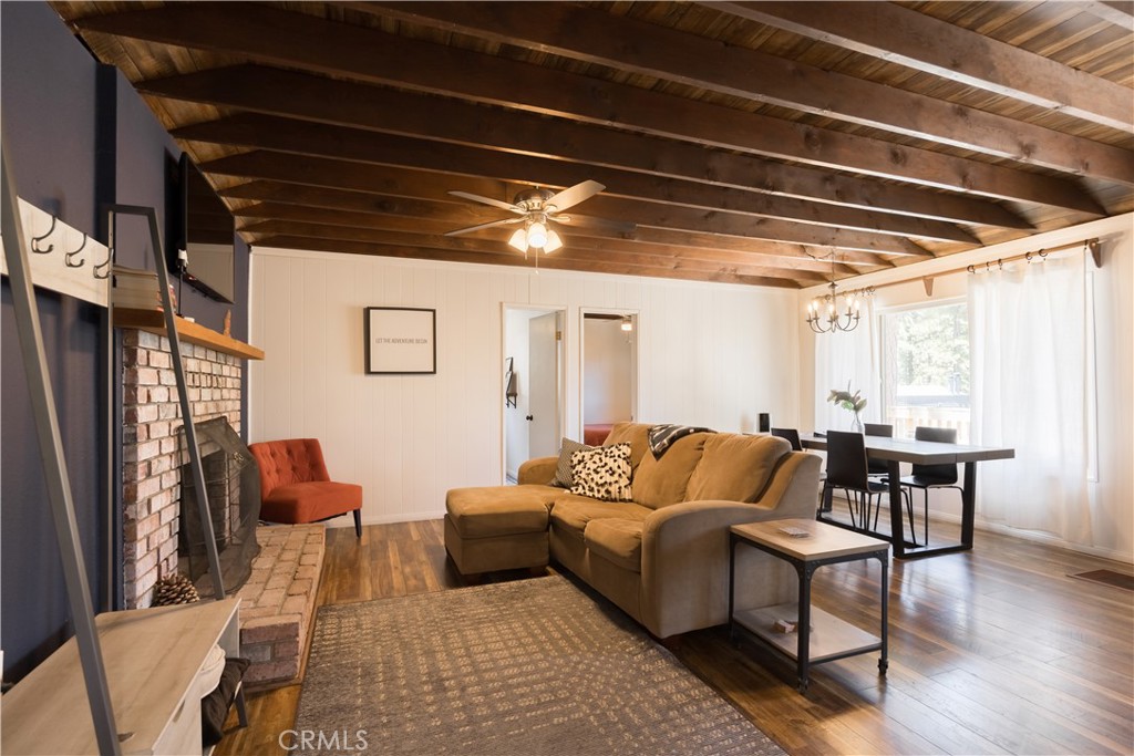 544 Vista Lane