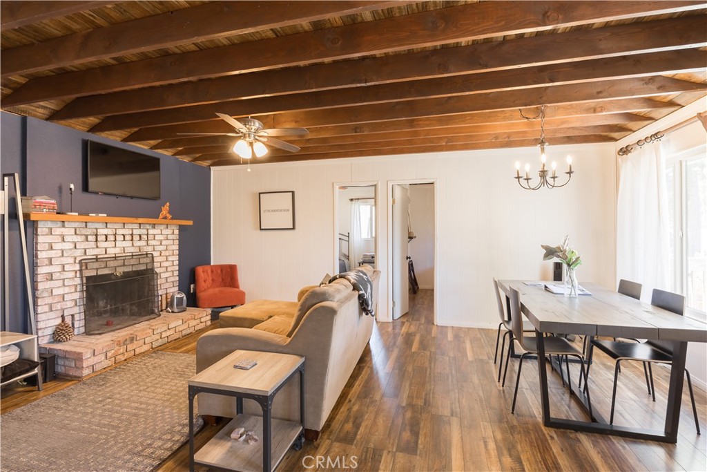 544 Vista Lane