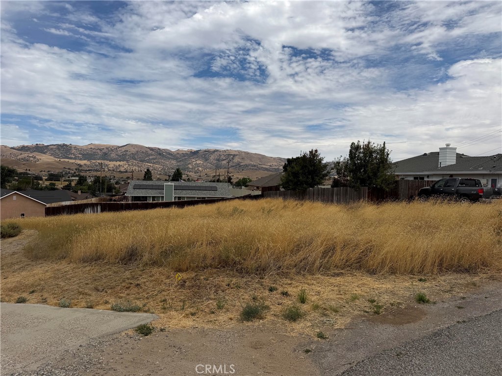 21105 Hillcrest Court