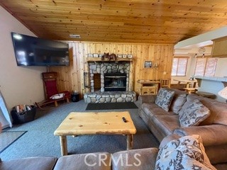 1416 Klamath Road
