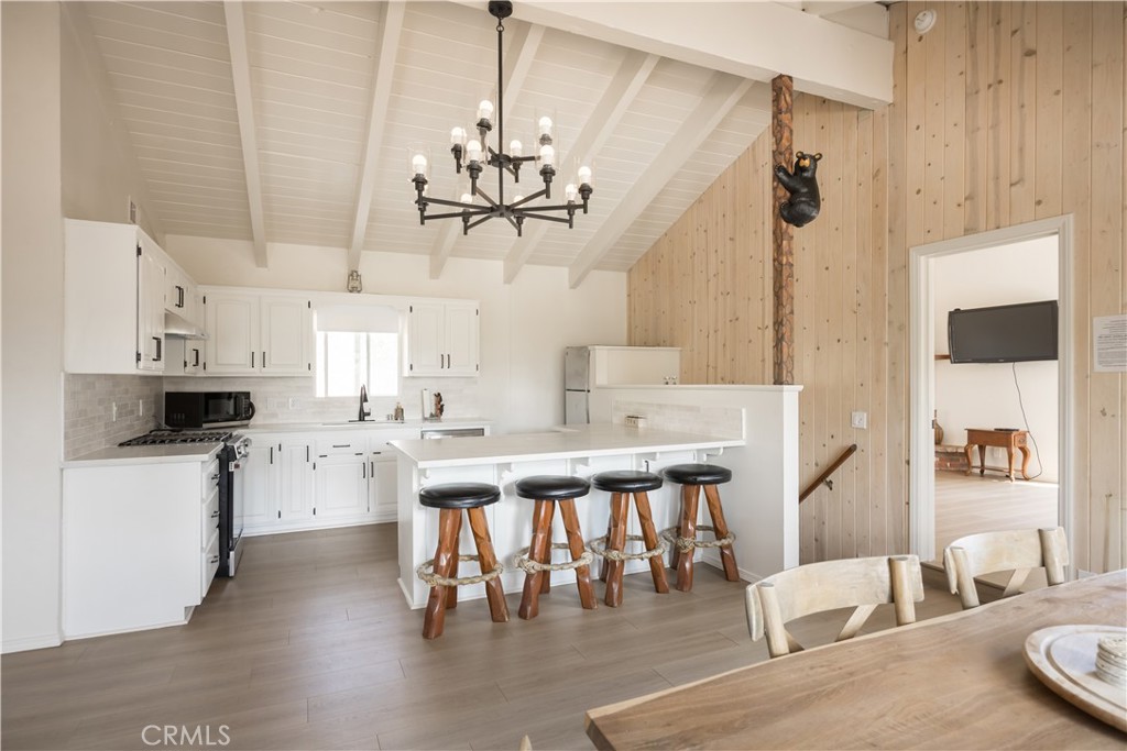 1068 Lookout Mountain Road
