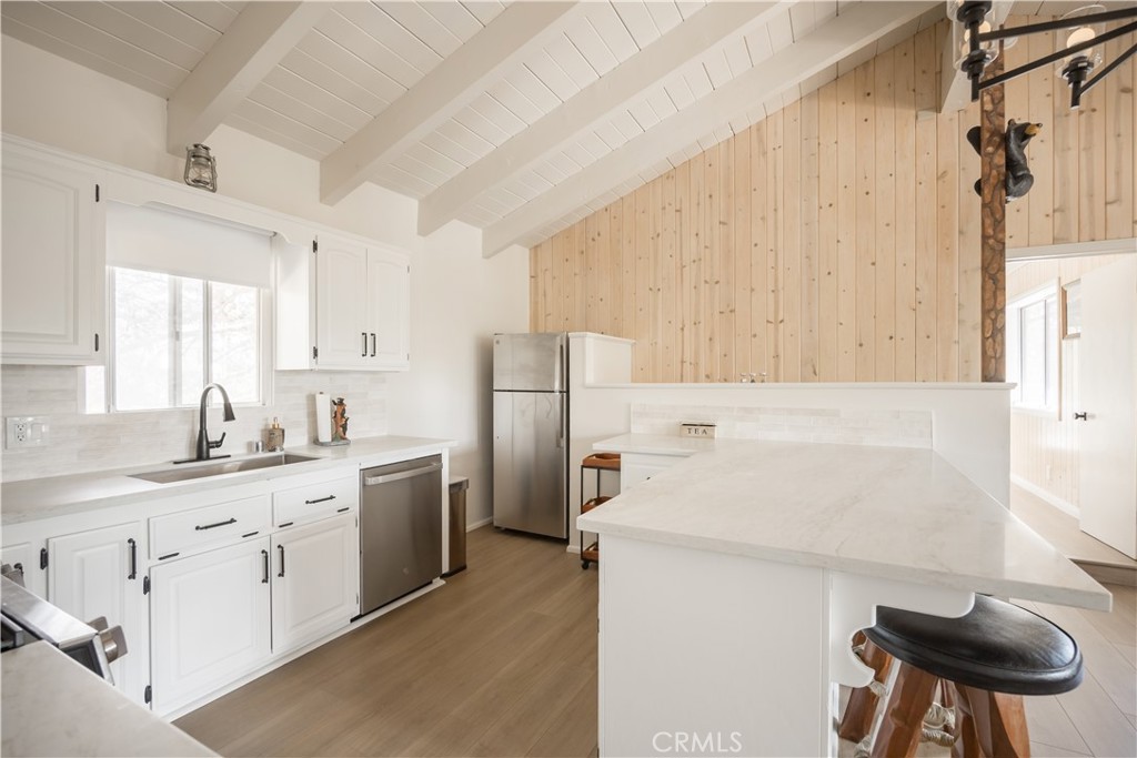 1068 Lookout Mountain Road