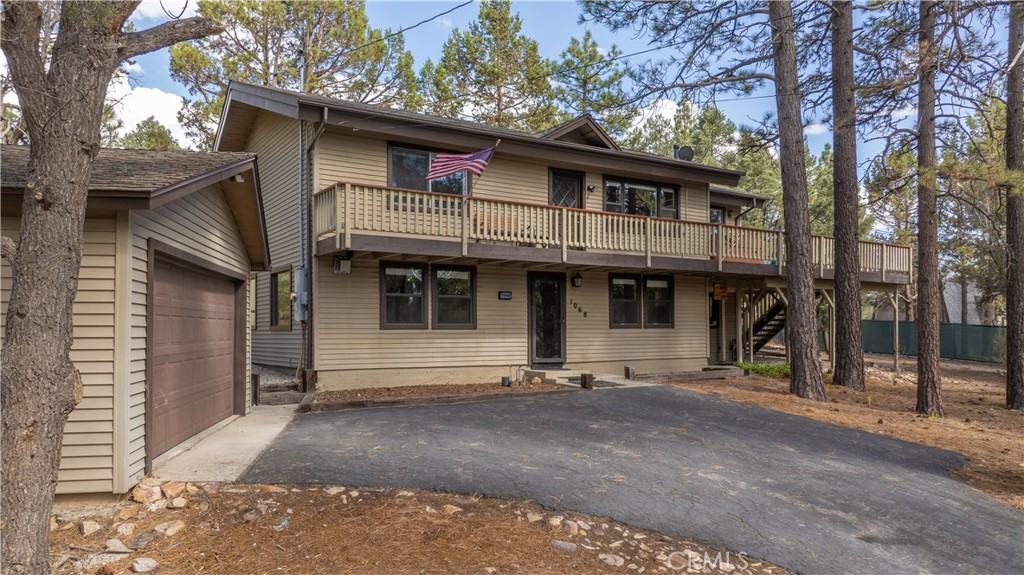 1068 Lookout Mountain Road