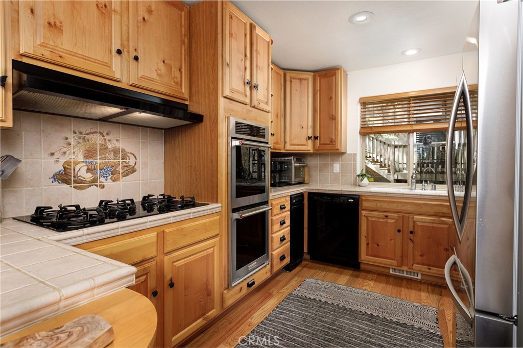 180 Grass Valley Road 33