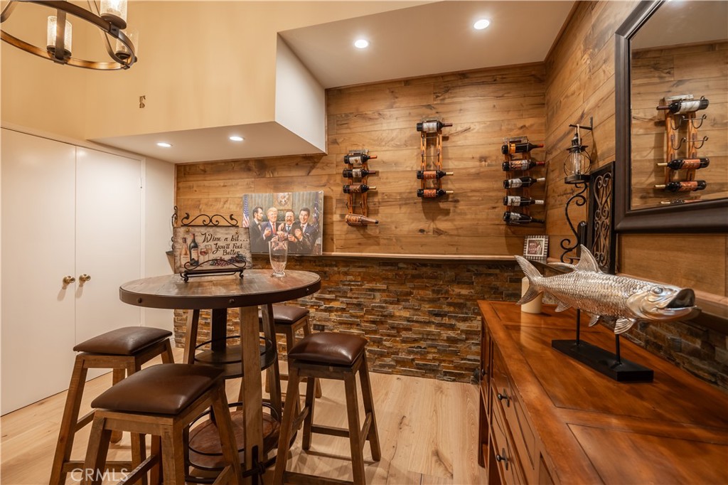 27598 Meadow Bay