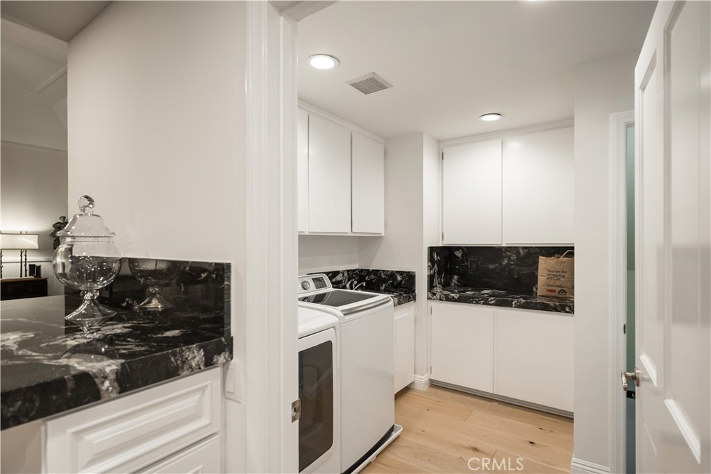 27598 Meadow Bay