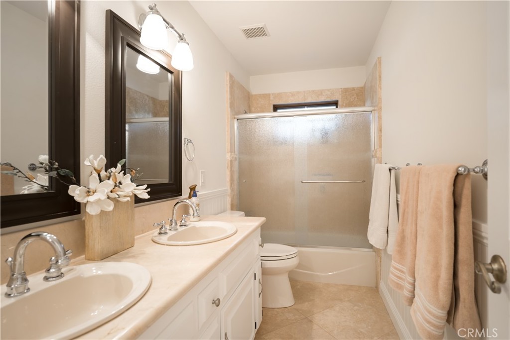27598 Meadow Bay