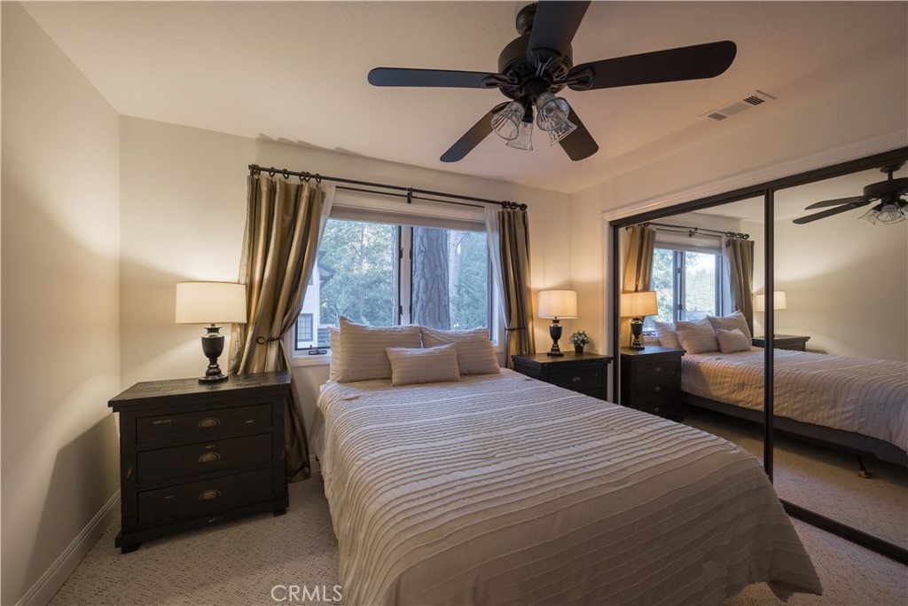27598 Meadow Bay