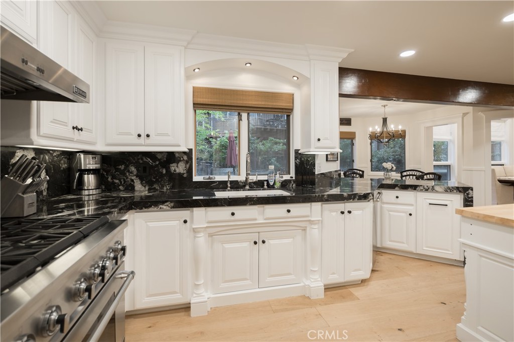27598 Meadow Bay