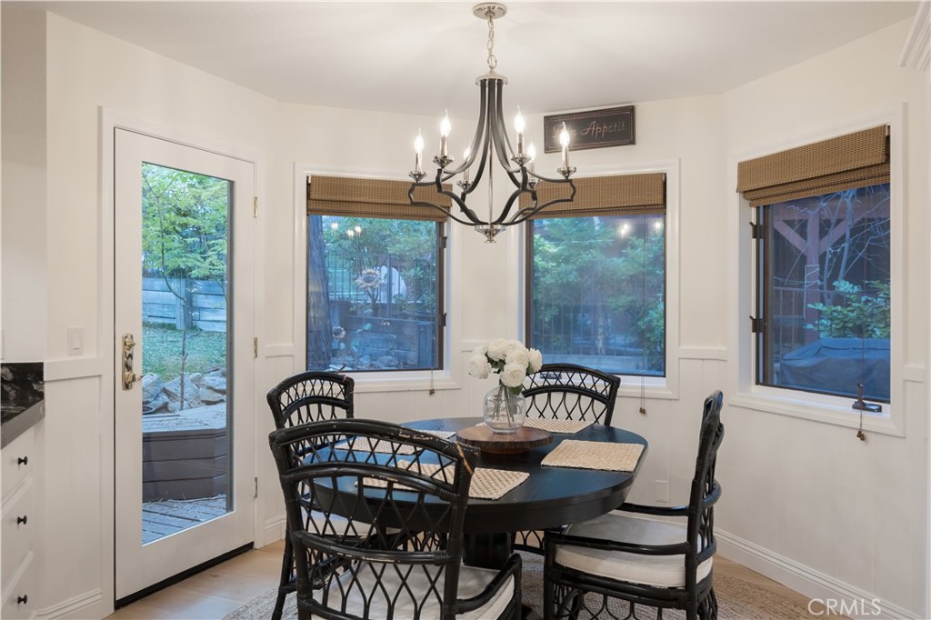 27598 Meadow Bay