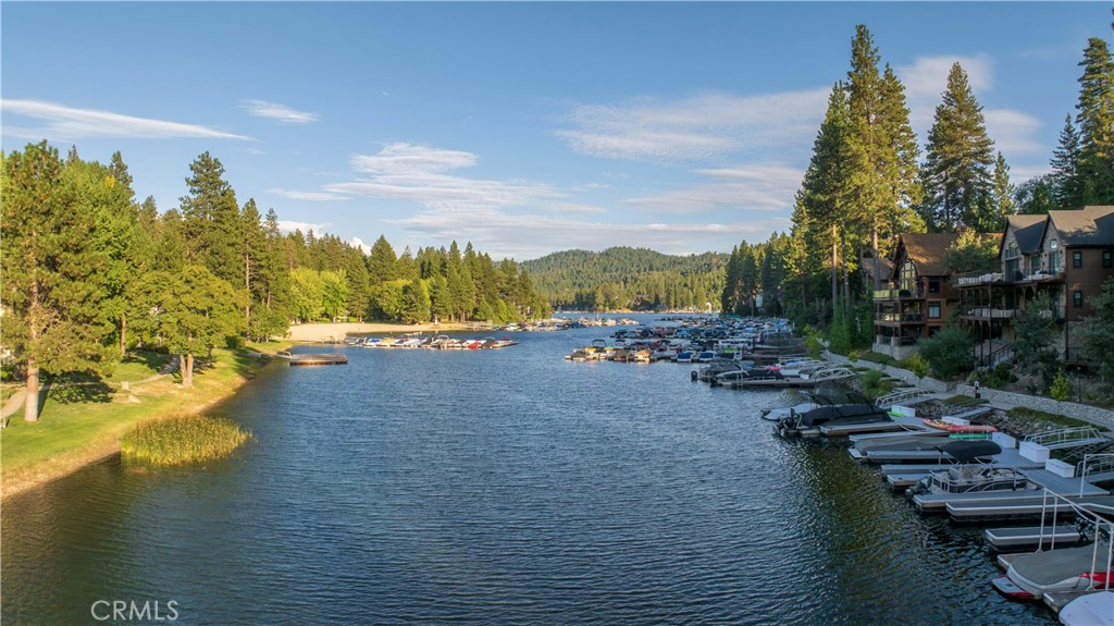 27598 Meadow Bay