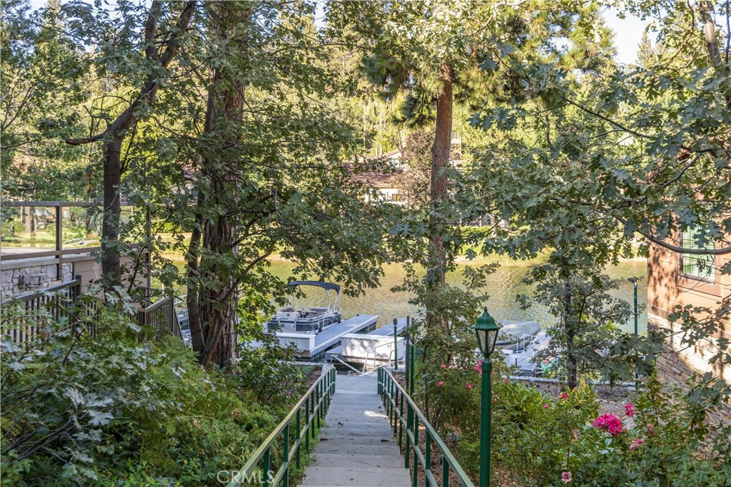 27598 Meadow Bay