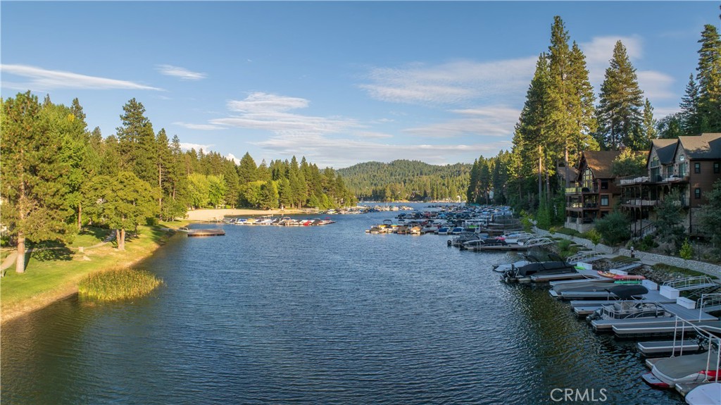27598 Meadow Bay