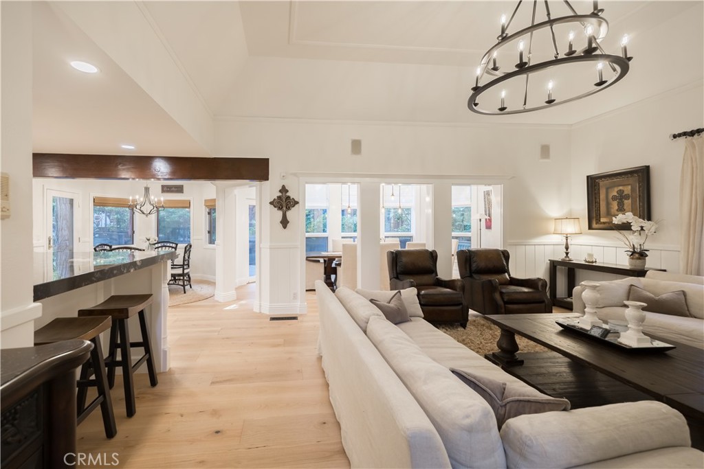 27598 Meadow Bay