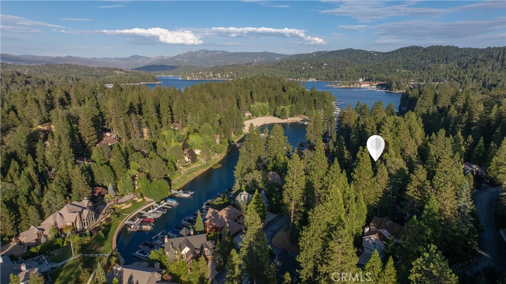 27598 Meadow Bay