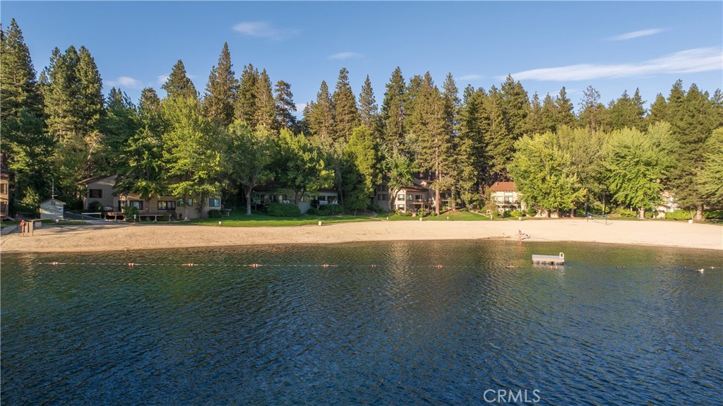 27598 Meadow Bay