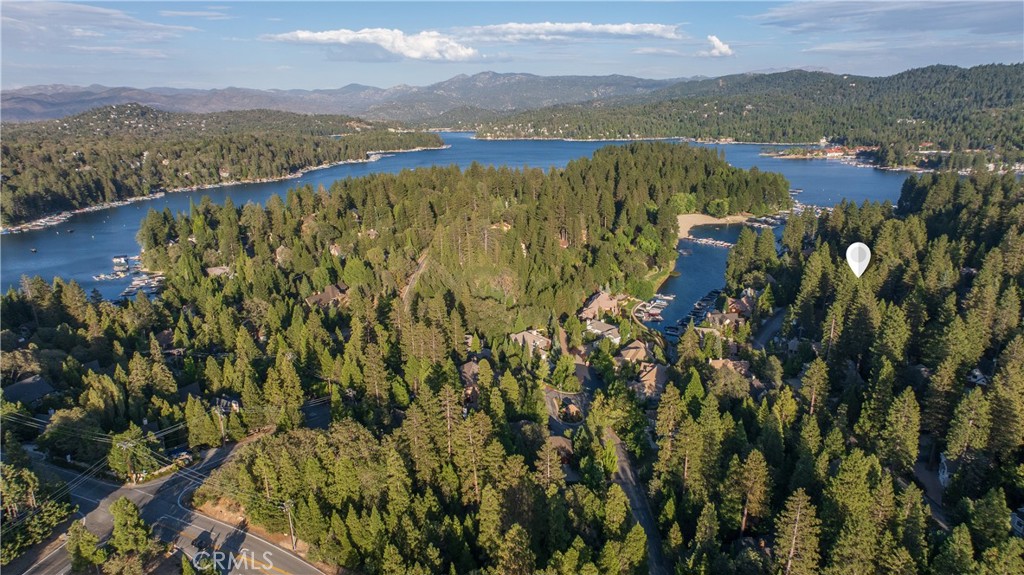 27598 Meadow Bay