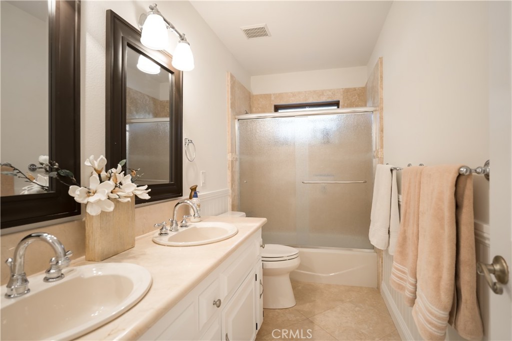 27598 Meadow Bay