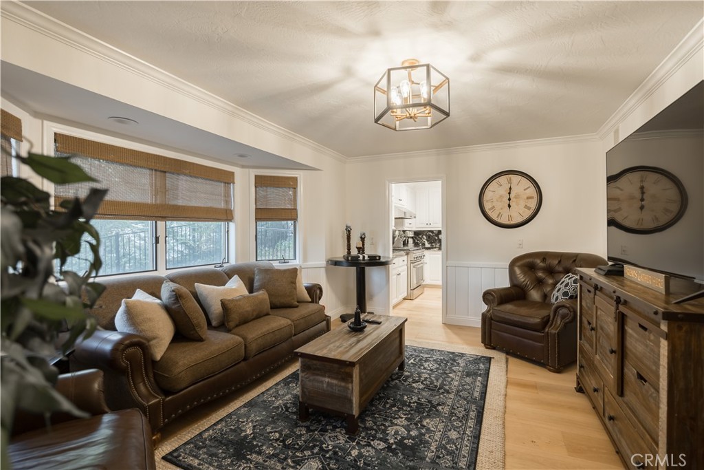 27598 Meadow Bay