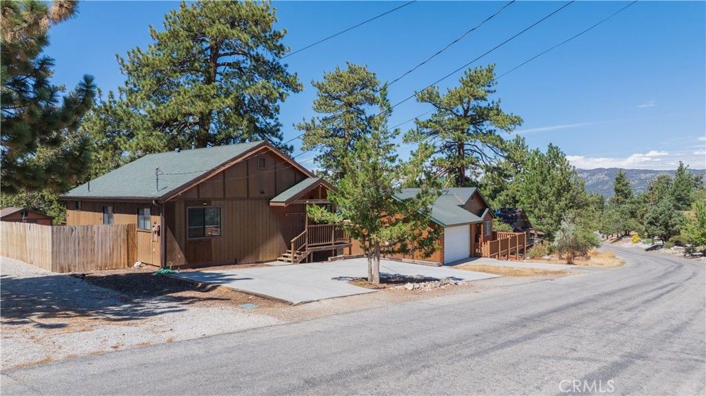 630 Villa Grove Avenue