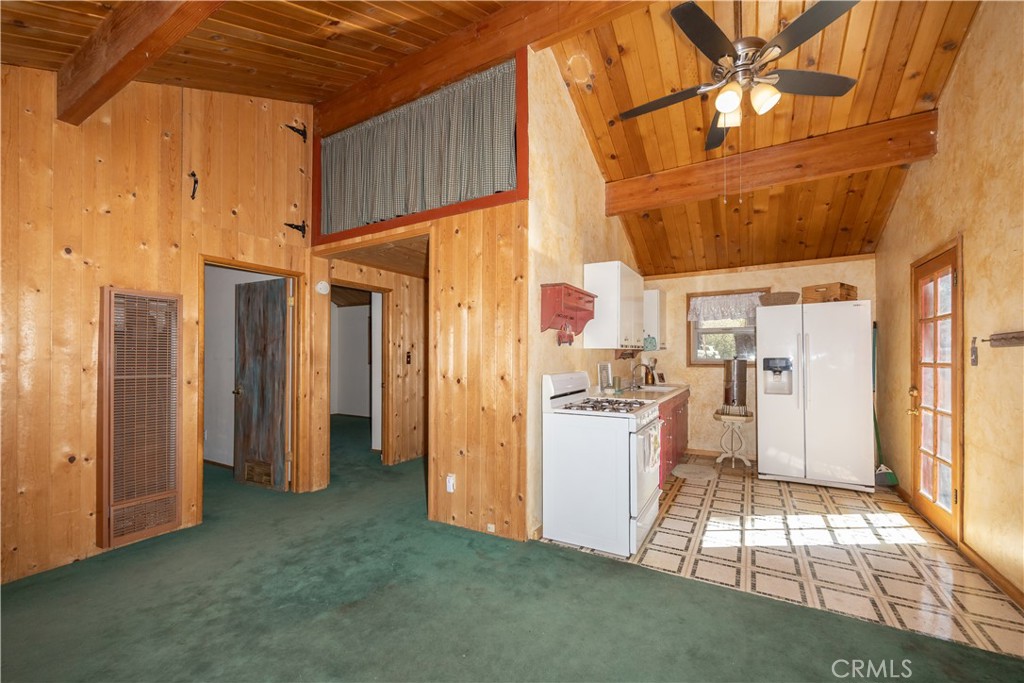 337 Holmes Lane