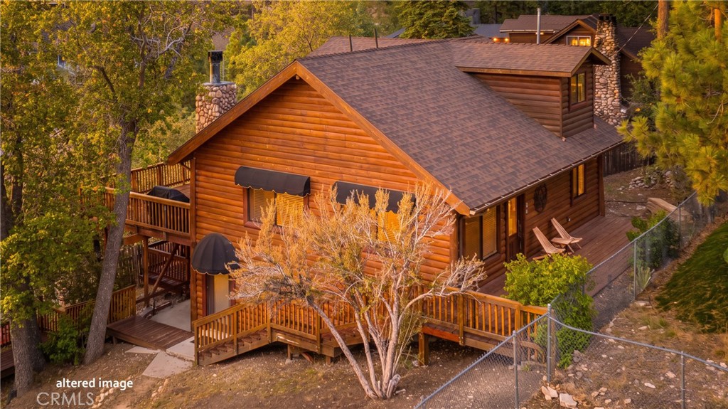 1127 Crags Lane