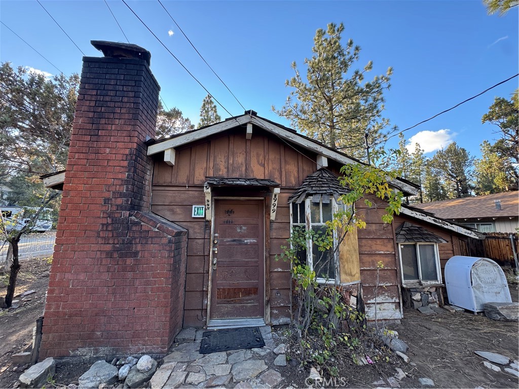 999 Pine Lane