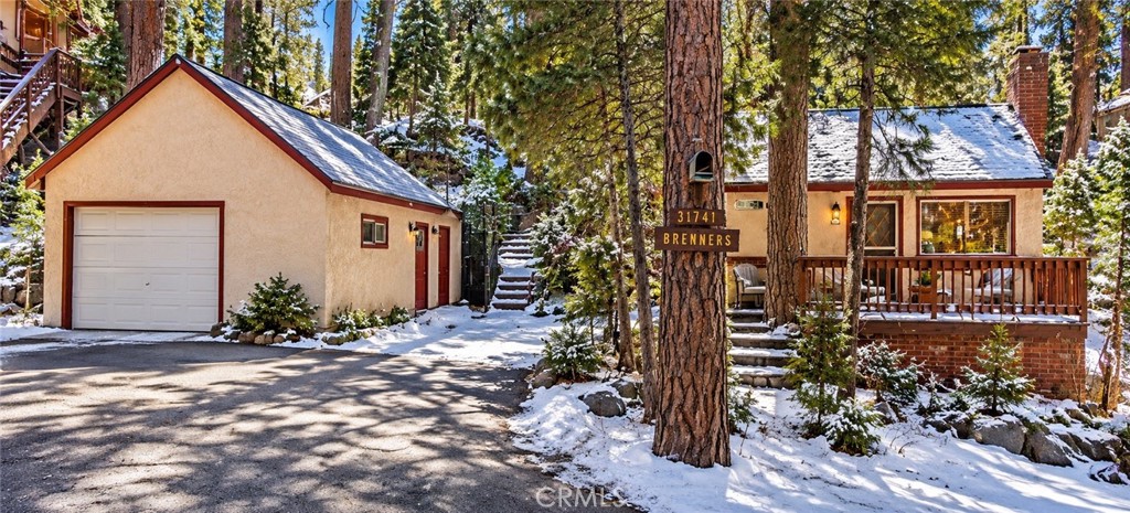 31741 Christmas Tree Lane