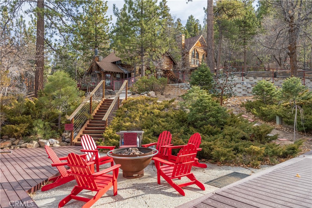 869 Knickerbocker Road