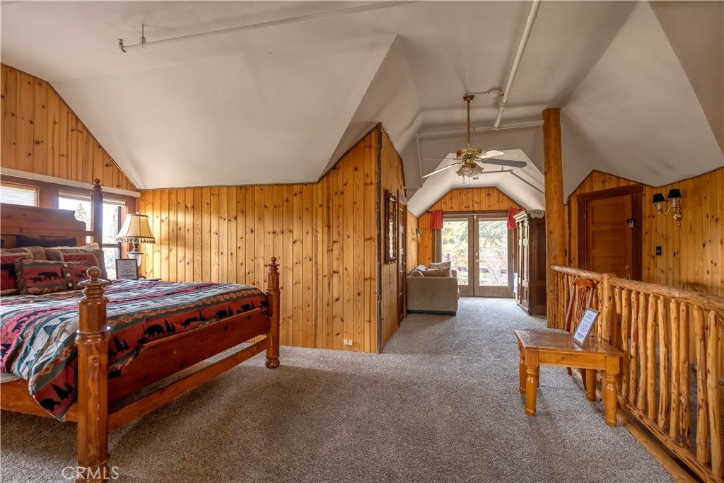 869 Knickerbocker Road