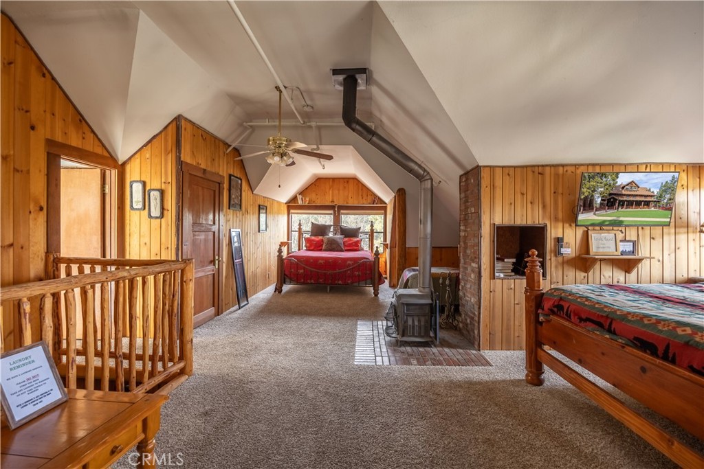 869 Knickerbocker Road