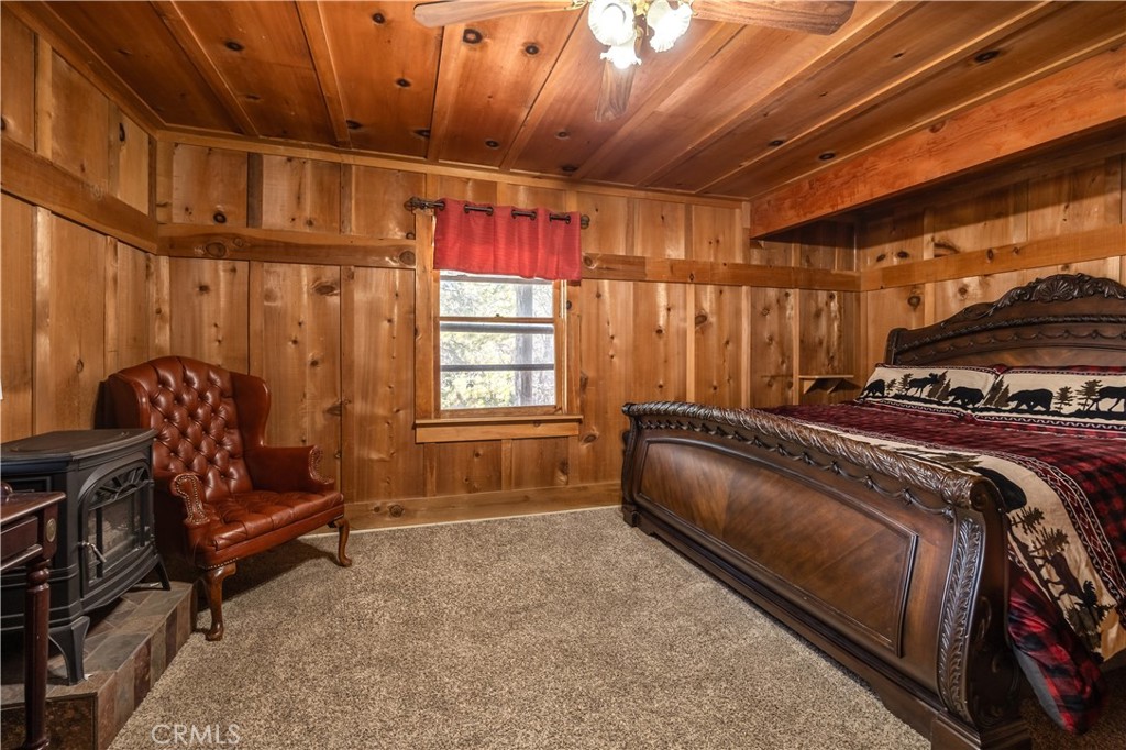 869 Knickerbocker Road