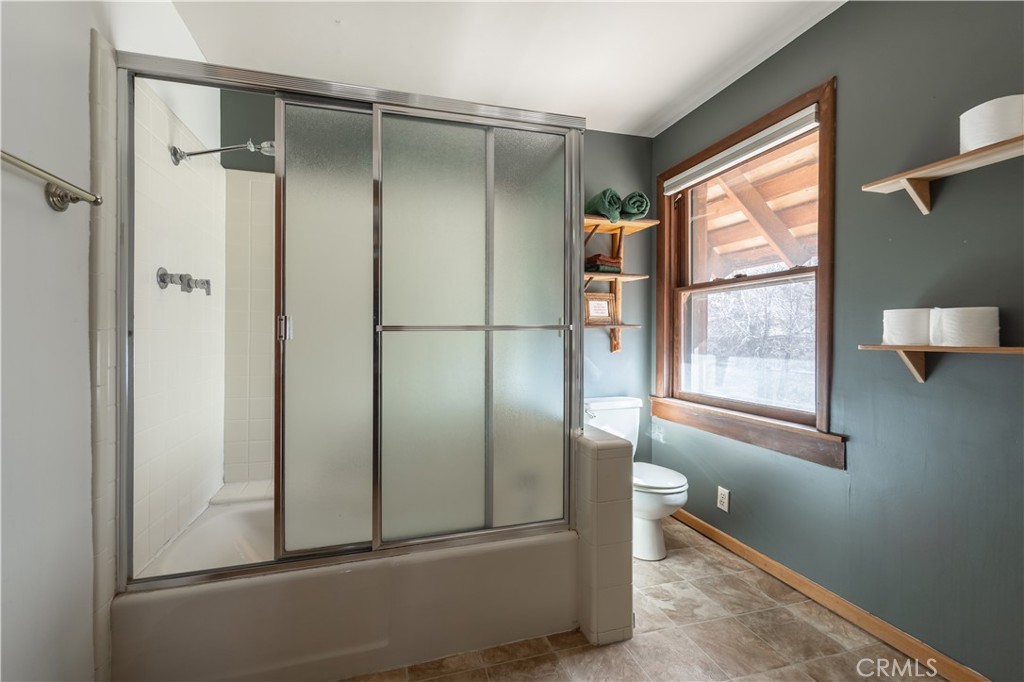 869 Knickerbocker Road