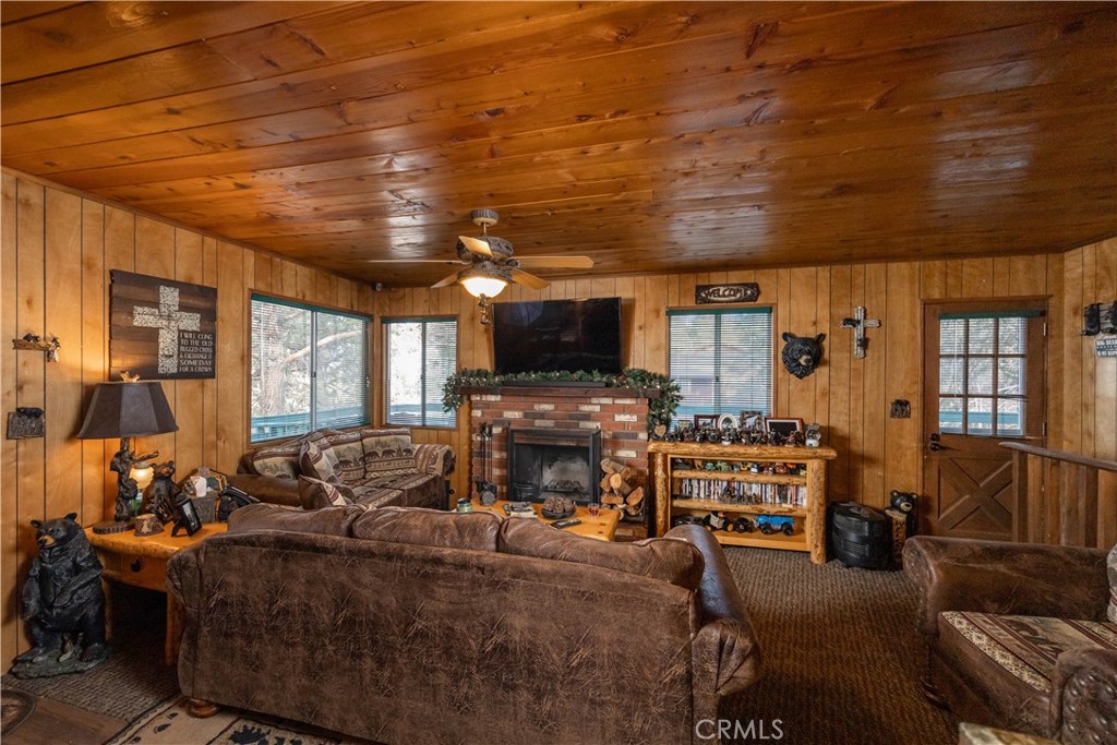 532 Wallace Lane