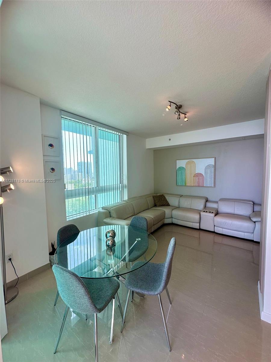 1900 N Bayshore Dr # 1505