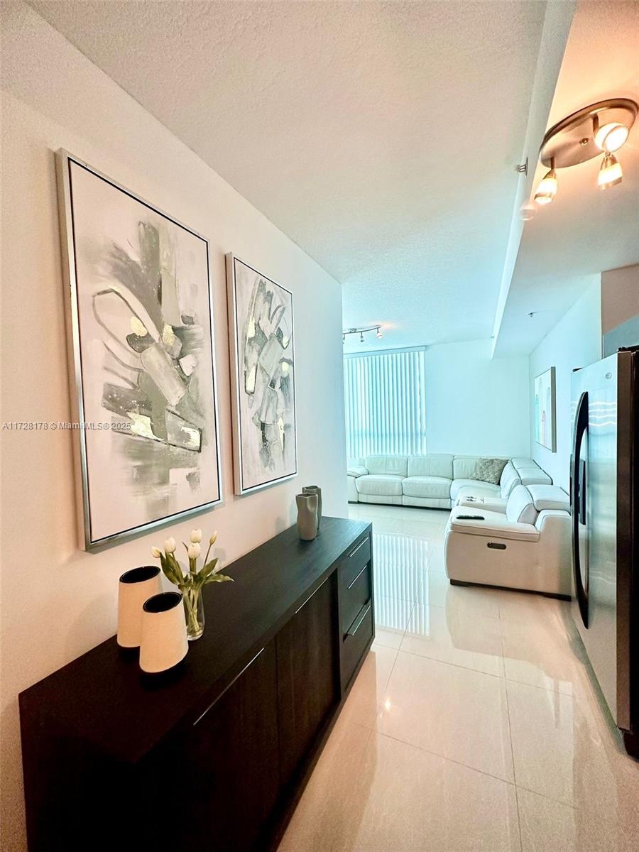 1900 N Bayshore Dr # 1505