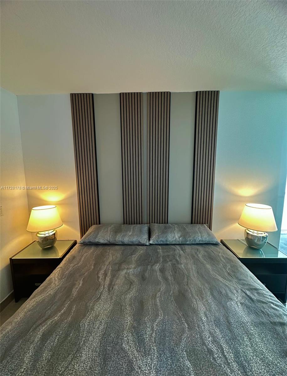 1900 N Bayshore Dr # 1505