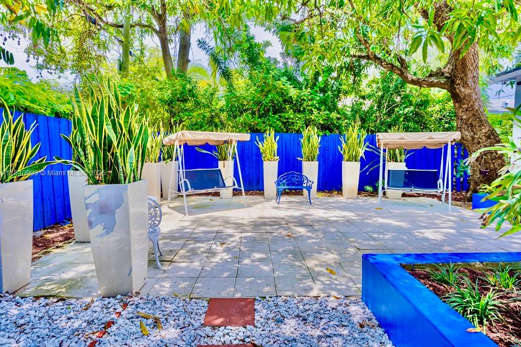126 NW 33rd St