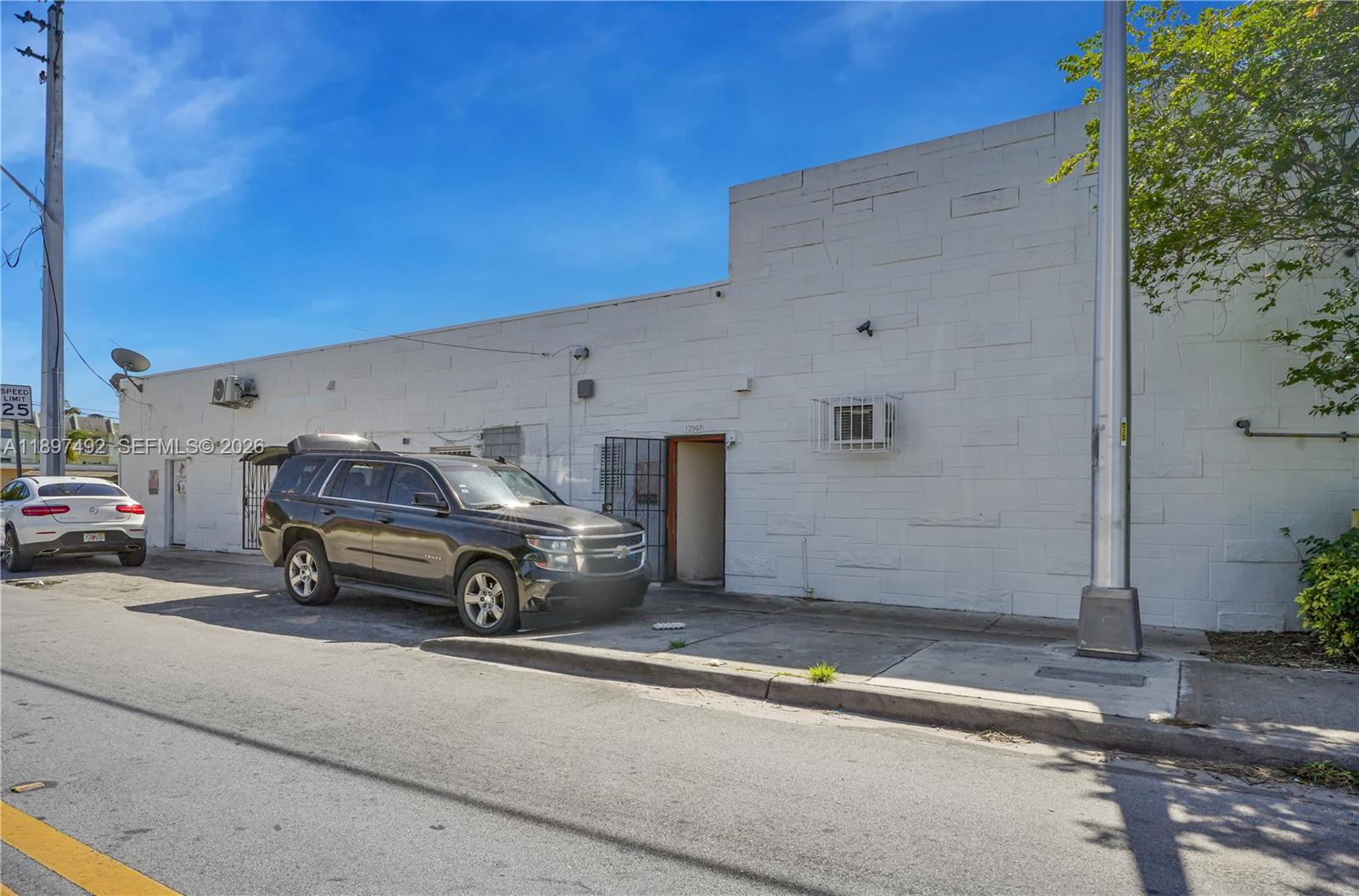 12985 W Dixie Hwy, North Miami