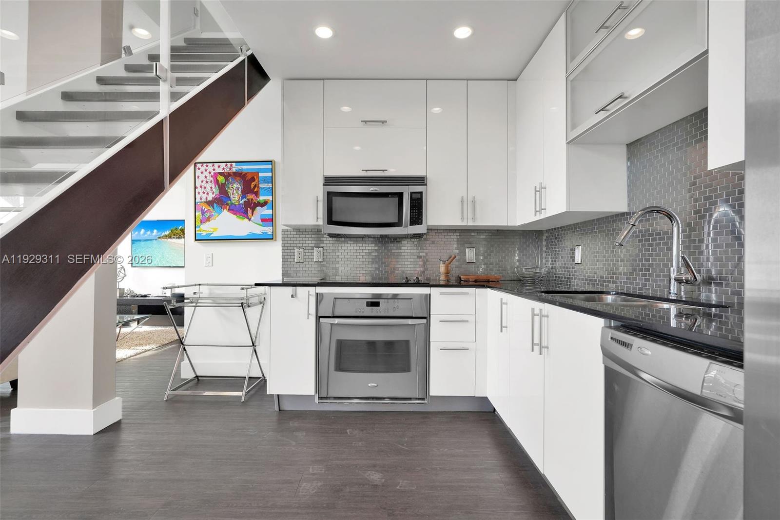 60 SW 13th St # 4607