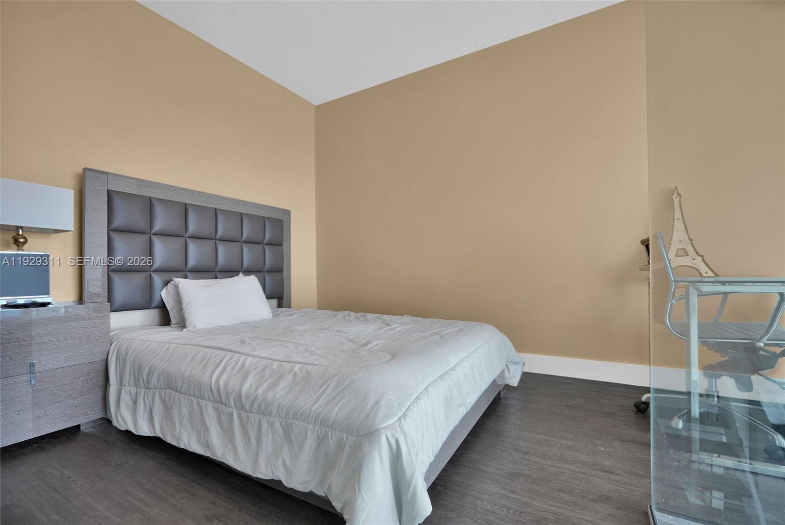 60 SW 13th St # 4607