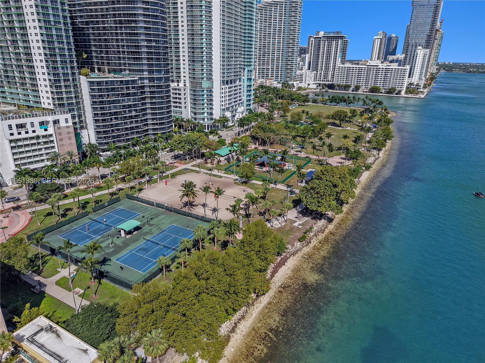 2001 Biscayne Blvd # 3213